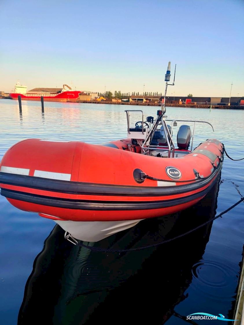 Inflatable Boat (Rib Boat) 7,5m - 2x 60hp Motors