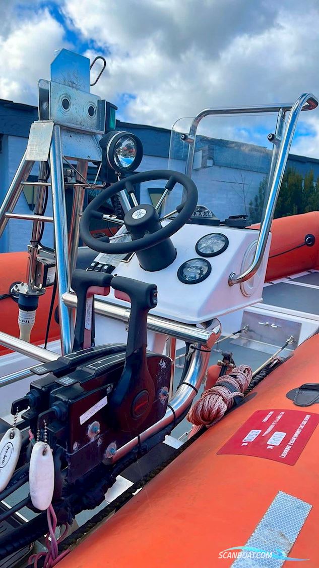 Inflatable Boat (Rib Boat) 7,5m - 2x 60hp Motors