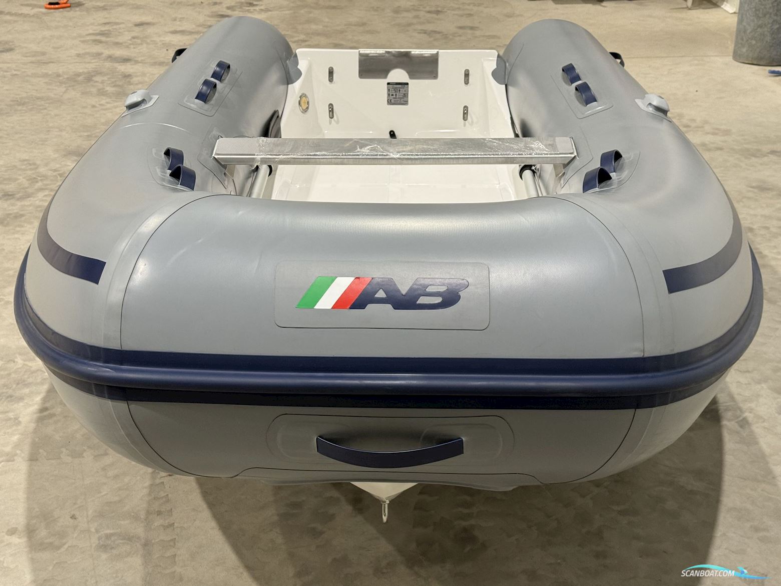 Navigo 10 VS NEPTUNE GREY W BLUE LINE