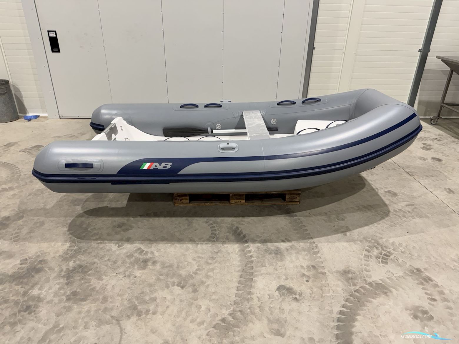 Navigo 10 VS NEPTUNE GREY W BLUE LINE