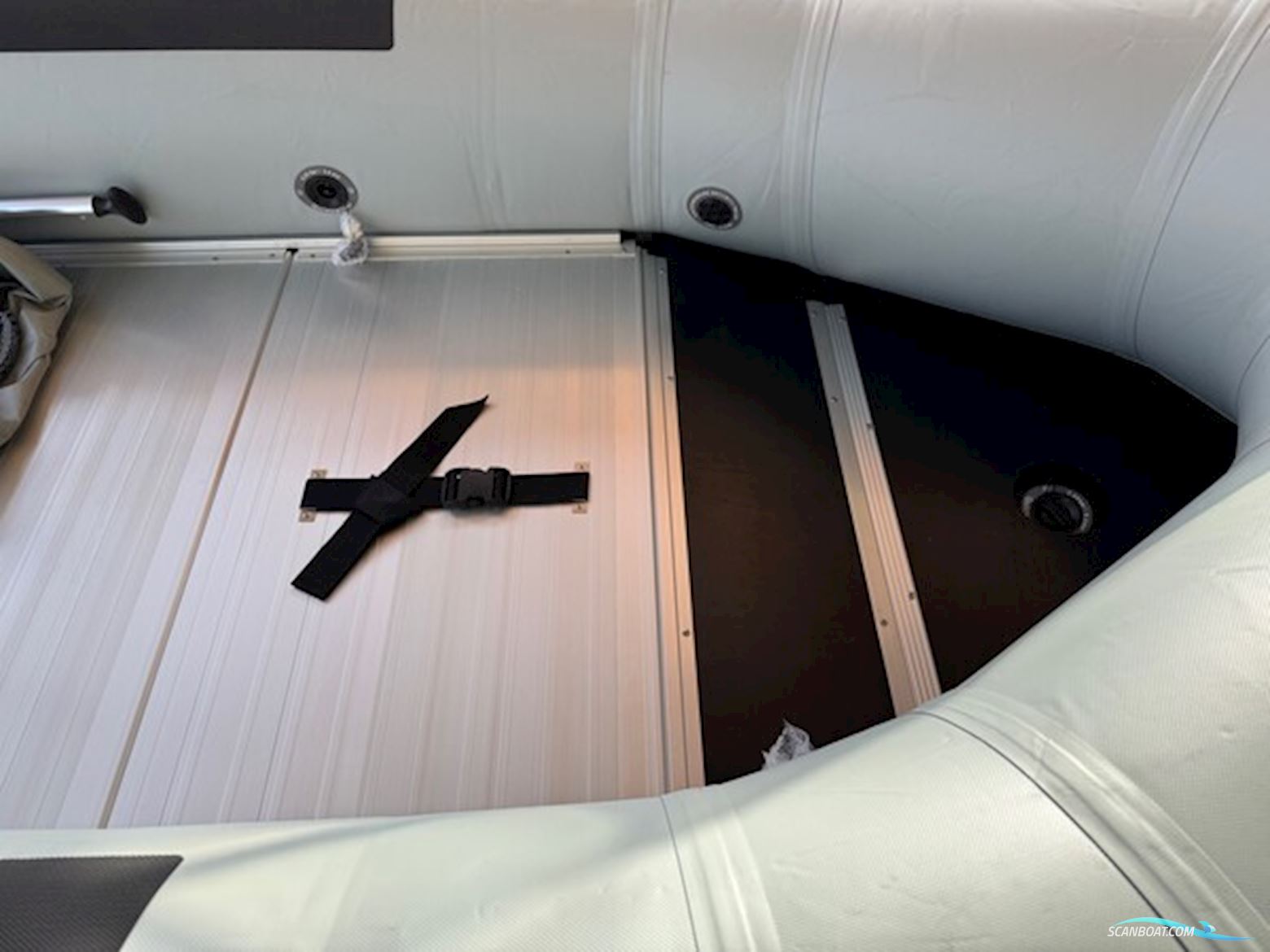 Quicksilver 420 Sport HD (Alu) Pvc Med 20 hk Mercury-Efi og Brenderup Hånd/Strandtrailer - Spar Moms´EN