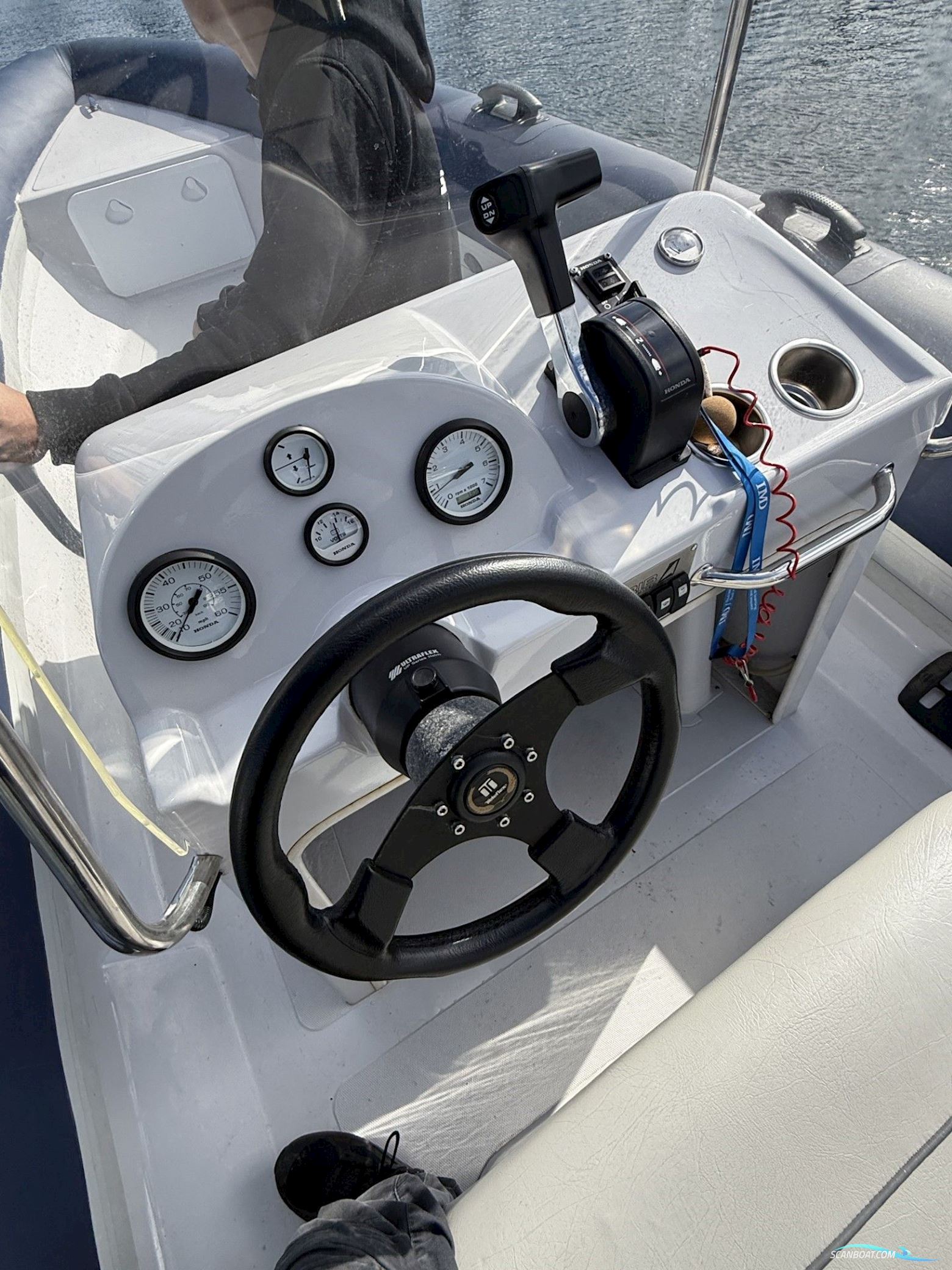 Rib Unlimited 700 Med 150 hk Honda