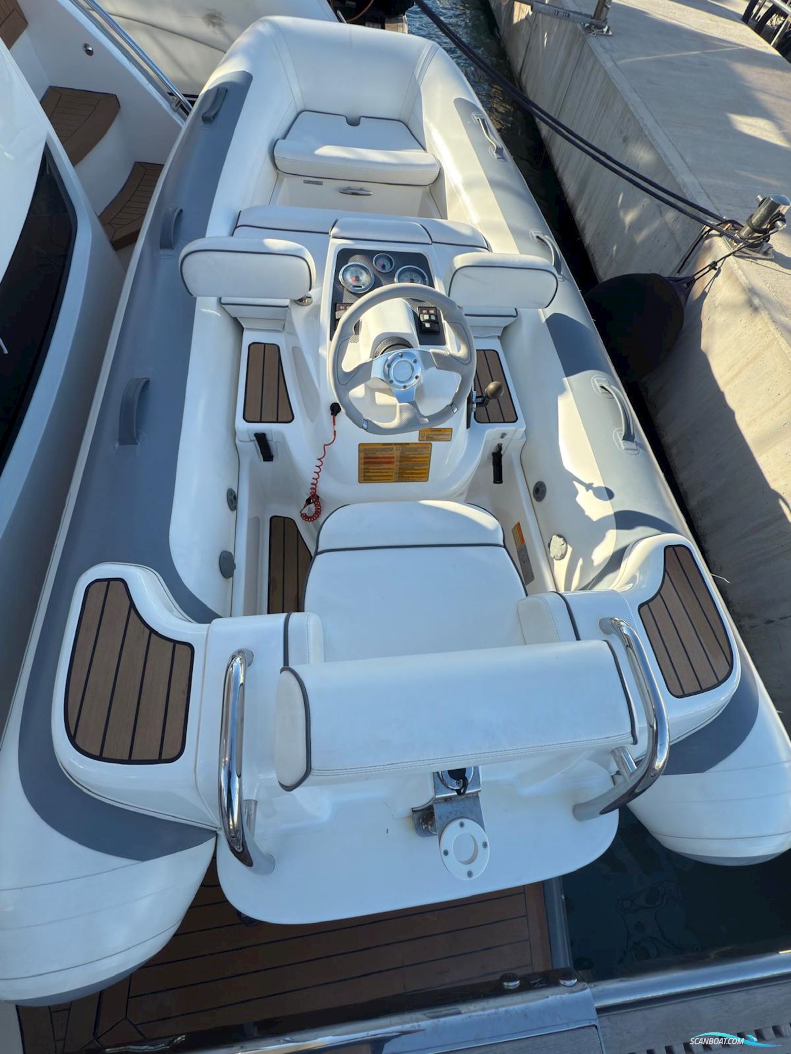 Williams 325 Inflatable / Rib 2015, with Weber engine, Croatia