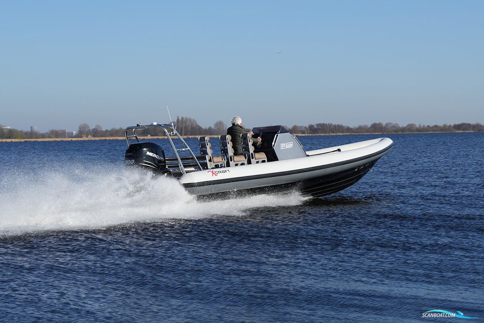 X-Craft R808