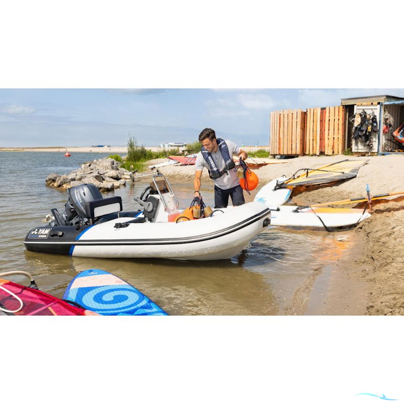 Yamaha YAM 310 TAf gummibåd med konsol og F9.9HES påhængsmotor