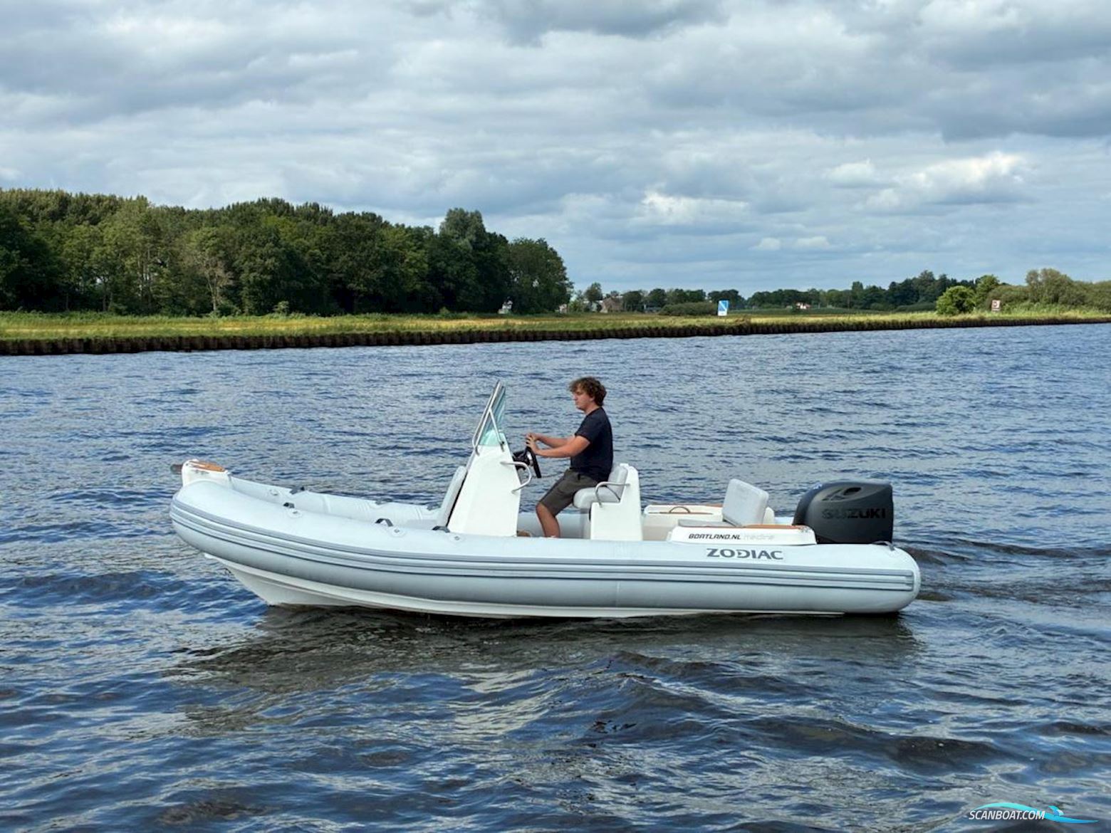 Zodiac Medline 5.8 Rib