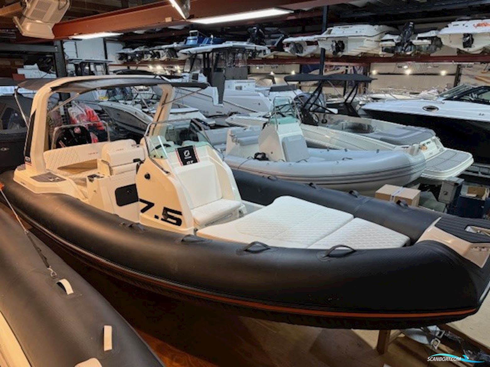 Zodiac Medline 7.5 GT Limited nr.26 Inflatable / Rib 2024, with Mercury engine, The Netherlands