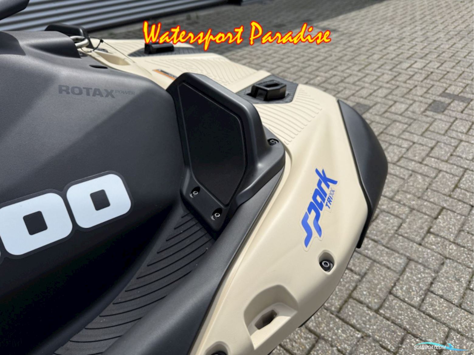 Sea Doo Spark Trixx 1UP + 1 Jaar Extra Garantie