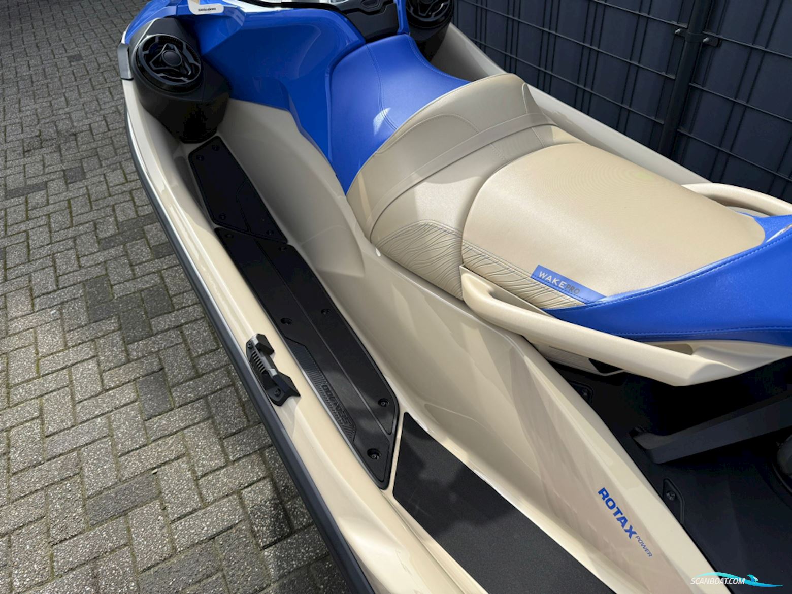 Sea-Doo Wake Pro 230