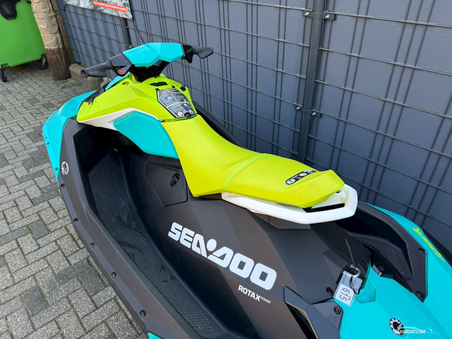 Sea-Doo Spark 90 2-UP
