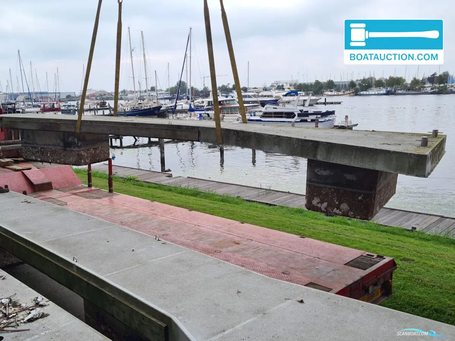 Inter Boat Marinas partij drijfsteigers