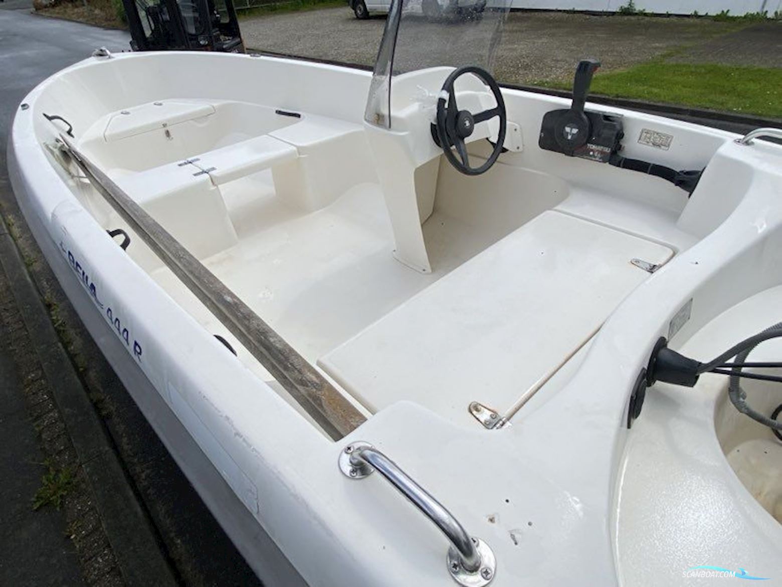 Bella 444R med 25 hk Tohatzu