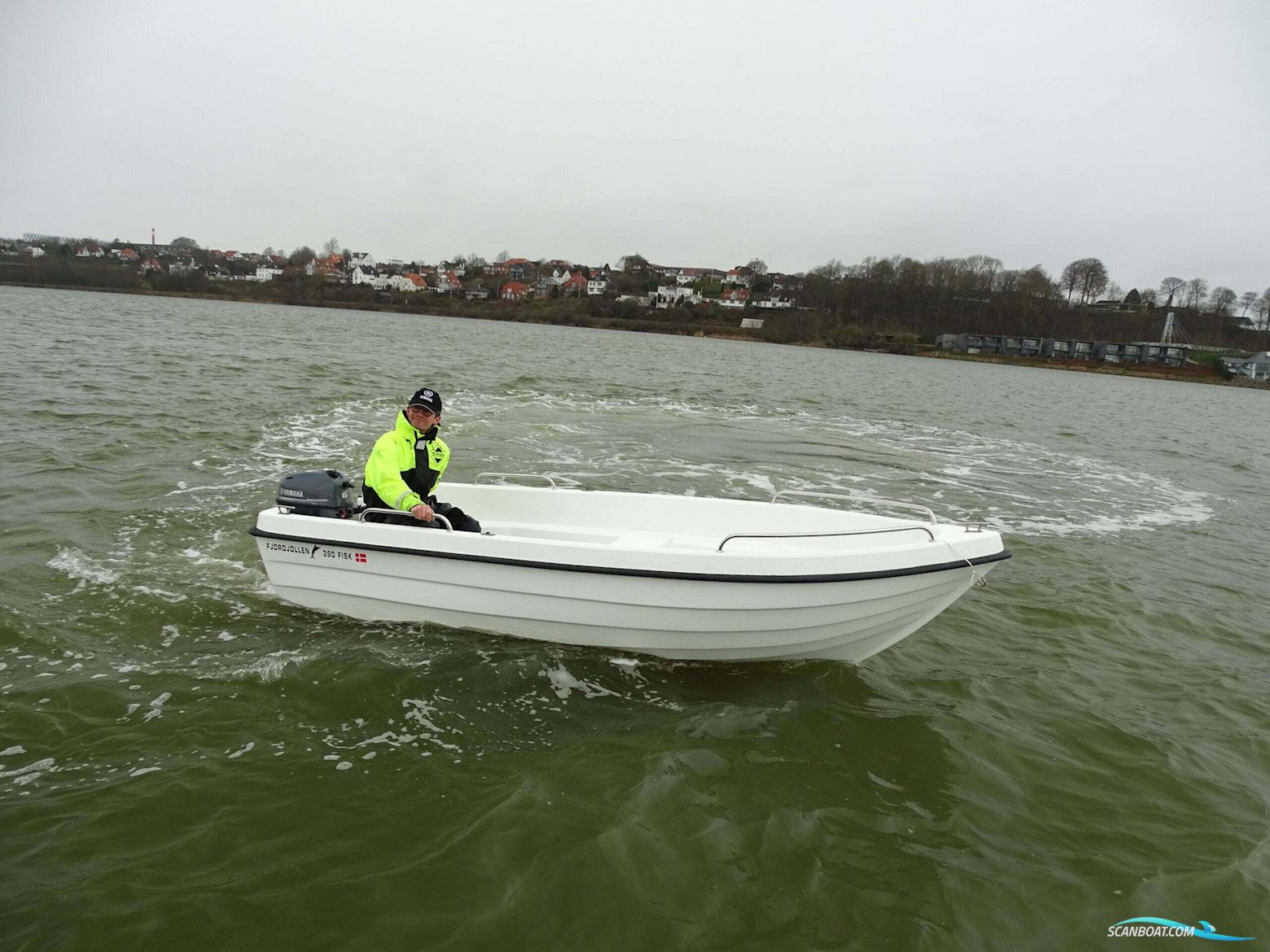 Fjordjollen 390 Fisk med trailer og motor