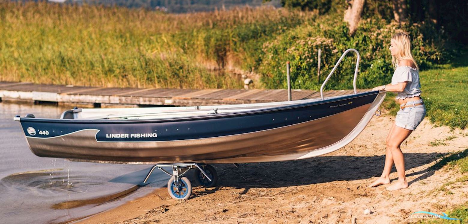 Linder 440 Fishing
