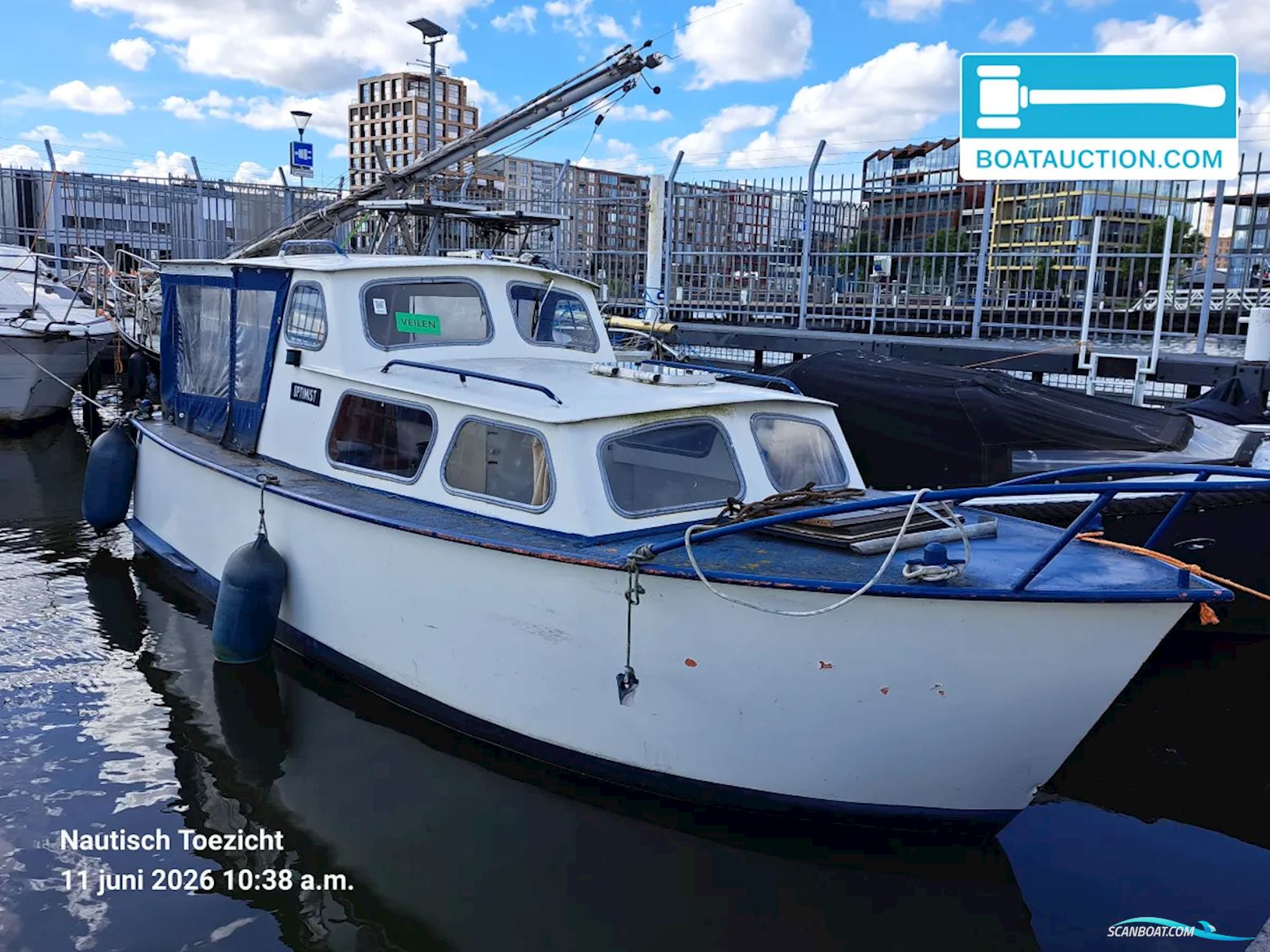 Motorboat 600