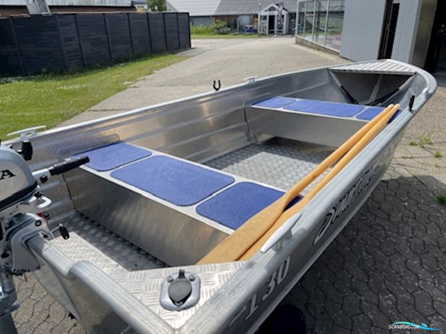 Smartliner 130 ALU med Honda 6 hk samt jolle vogn