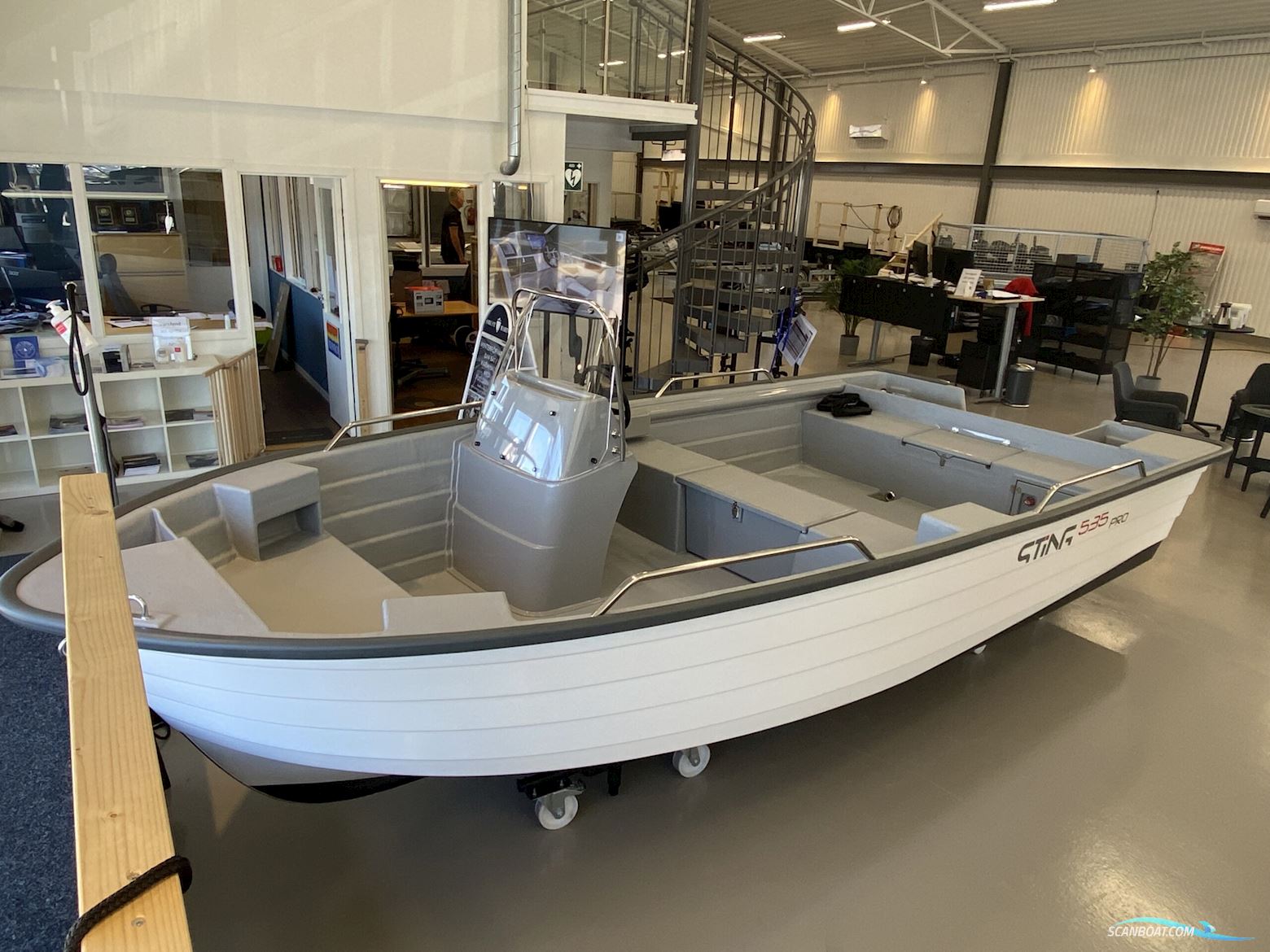 Sting 535 PRO (sidopulpet) 2023