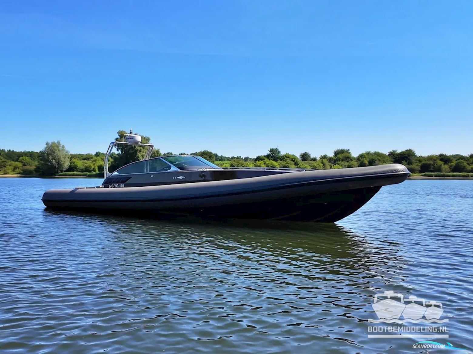 Arctic Blue 35 Cabin