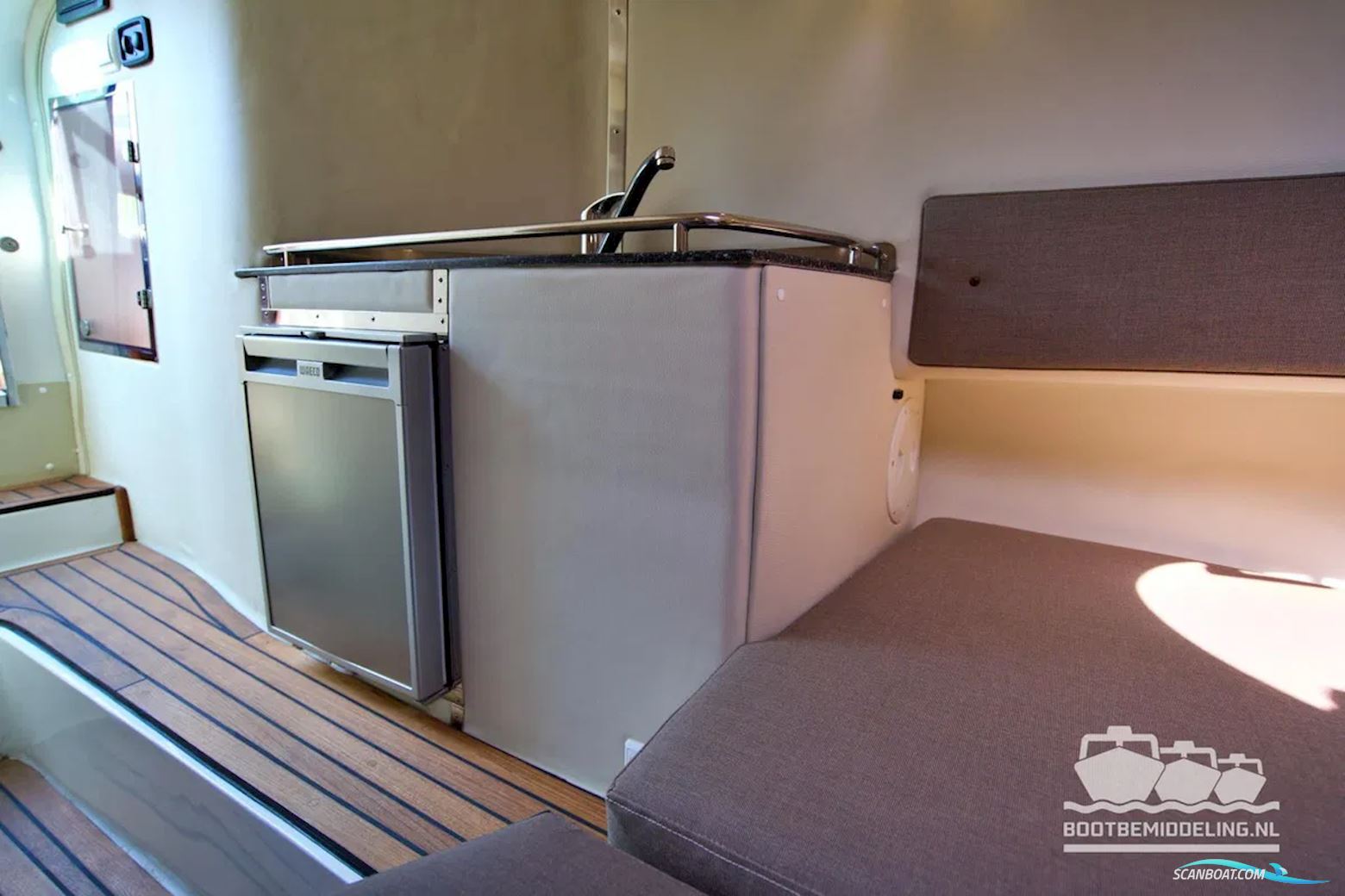 Arctic Blue 35 Cabin