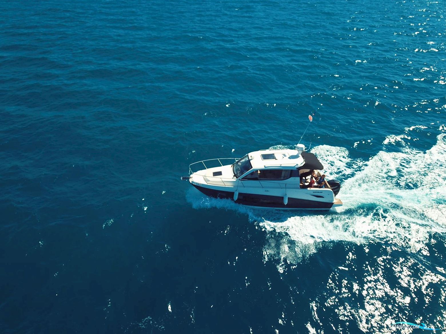 Brunswick Marine Quicksilver 855 Active Cruiser Kommersiellt båt 2015, med MERCURY motor, Frankrike