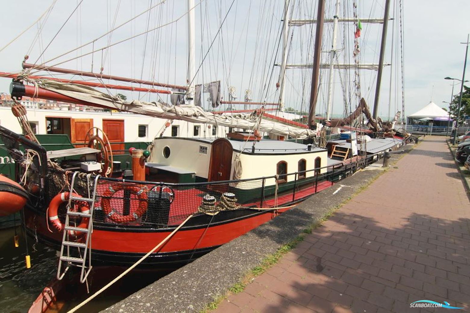 Charter Cat Clipper