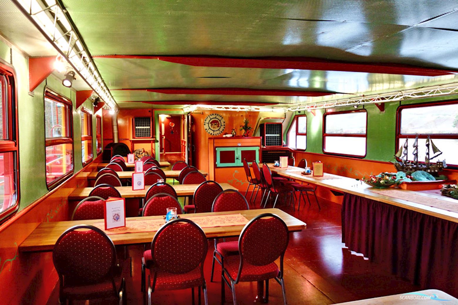 Dagpassagiersschip 200 Pers