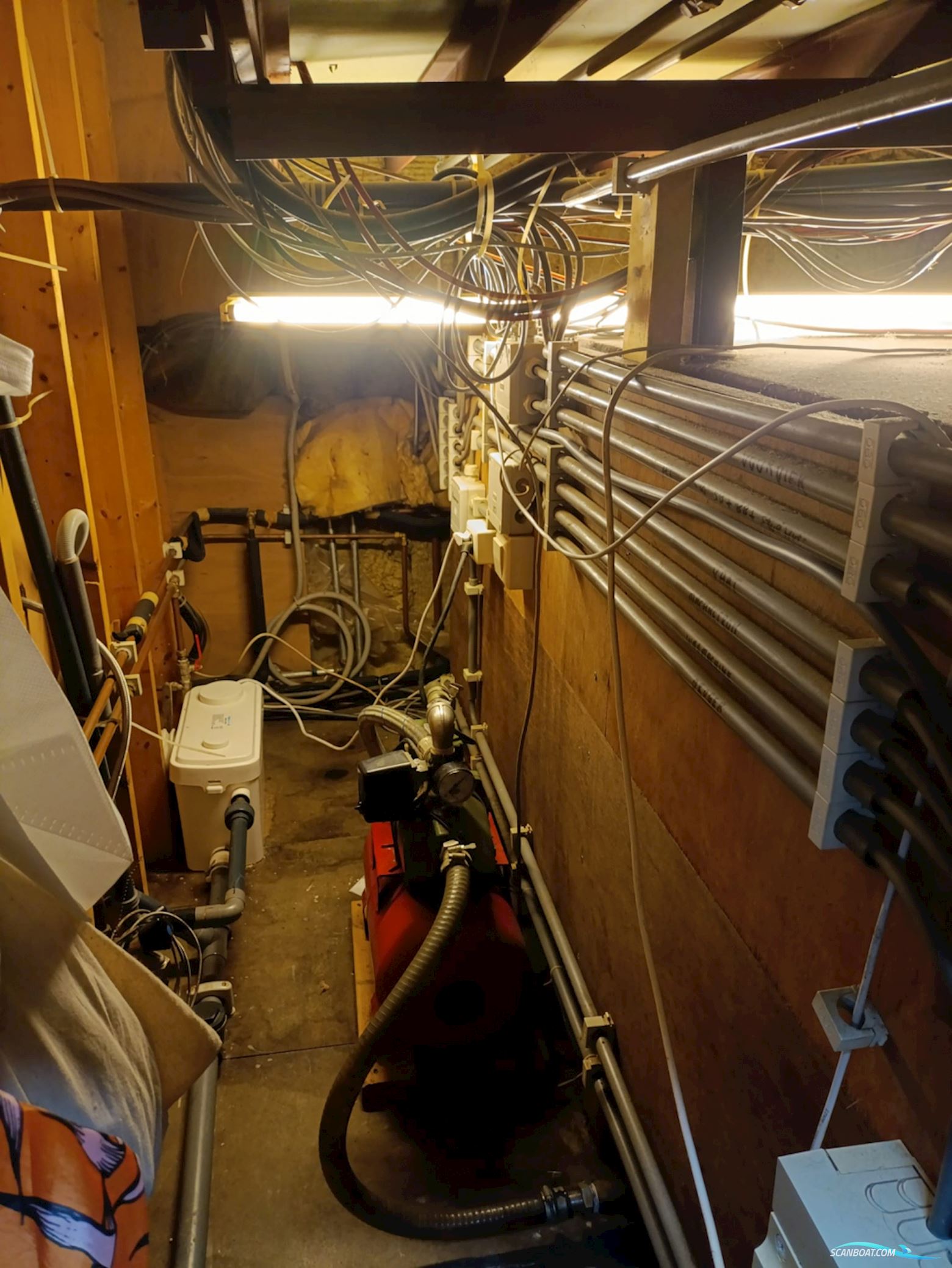 Luxemotor Woonschip 27.00