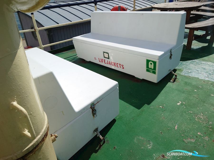 Passagerarskolmotorskepp M/S Origo Smyr