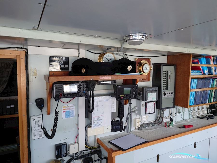 Passagerarskolmotorskepp M/S Origo Smyr