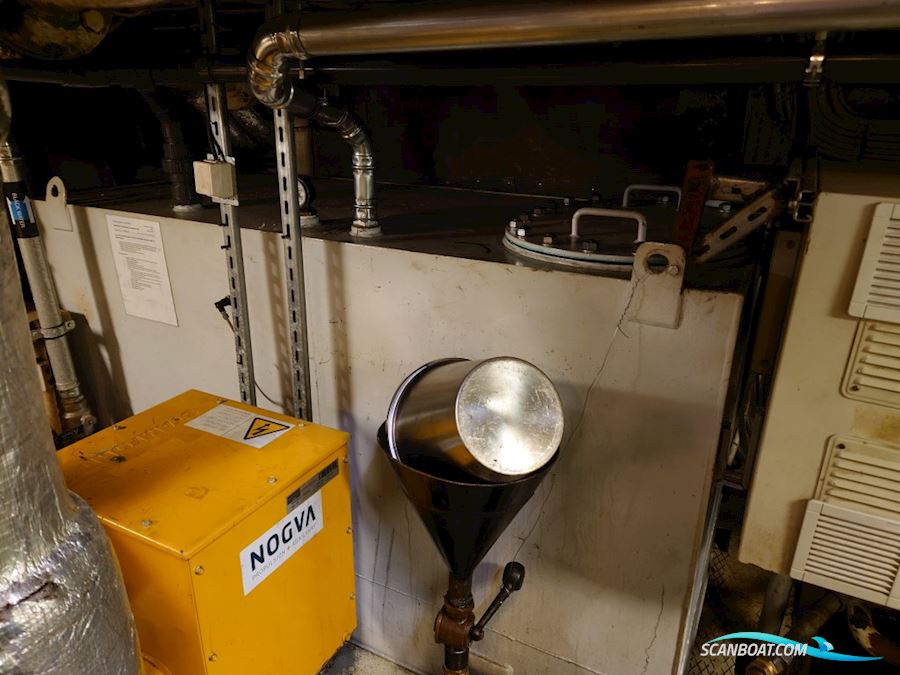 Passagerarskolmotorskepp M/S Origo Smyr