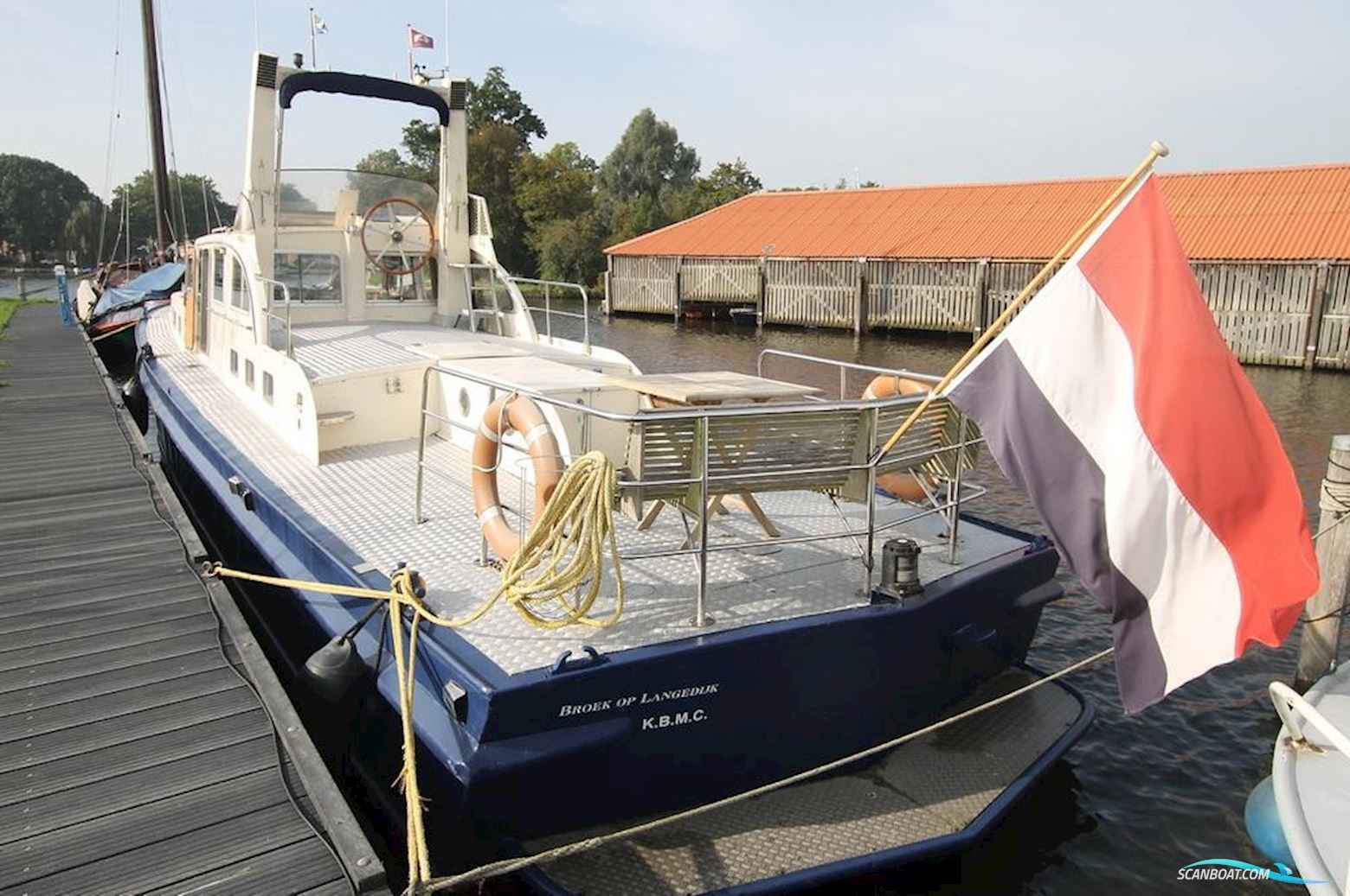 Traditional ex Patrouille Schip