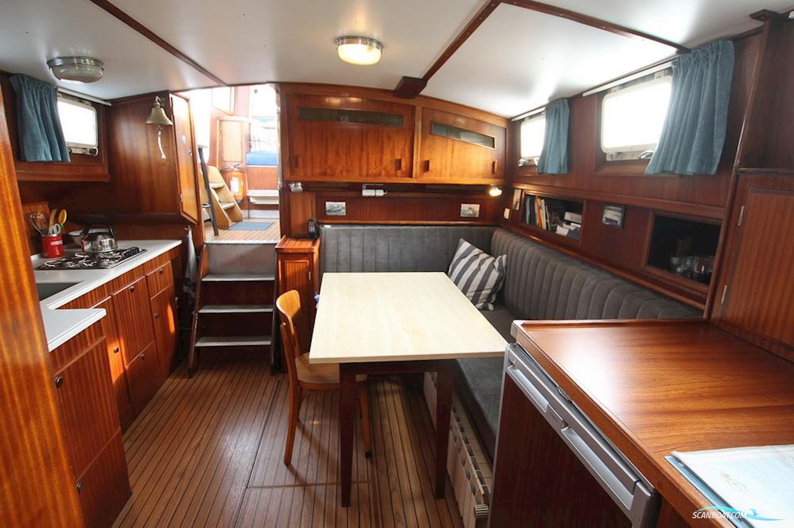 Traditional ex Patrouille Schip