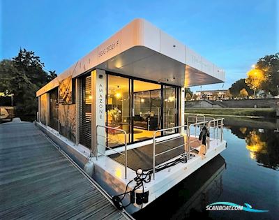 Boathome Amazone Live a board / River boat 2021, France
