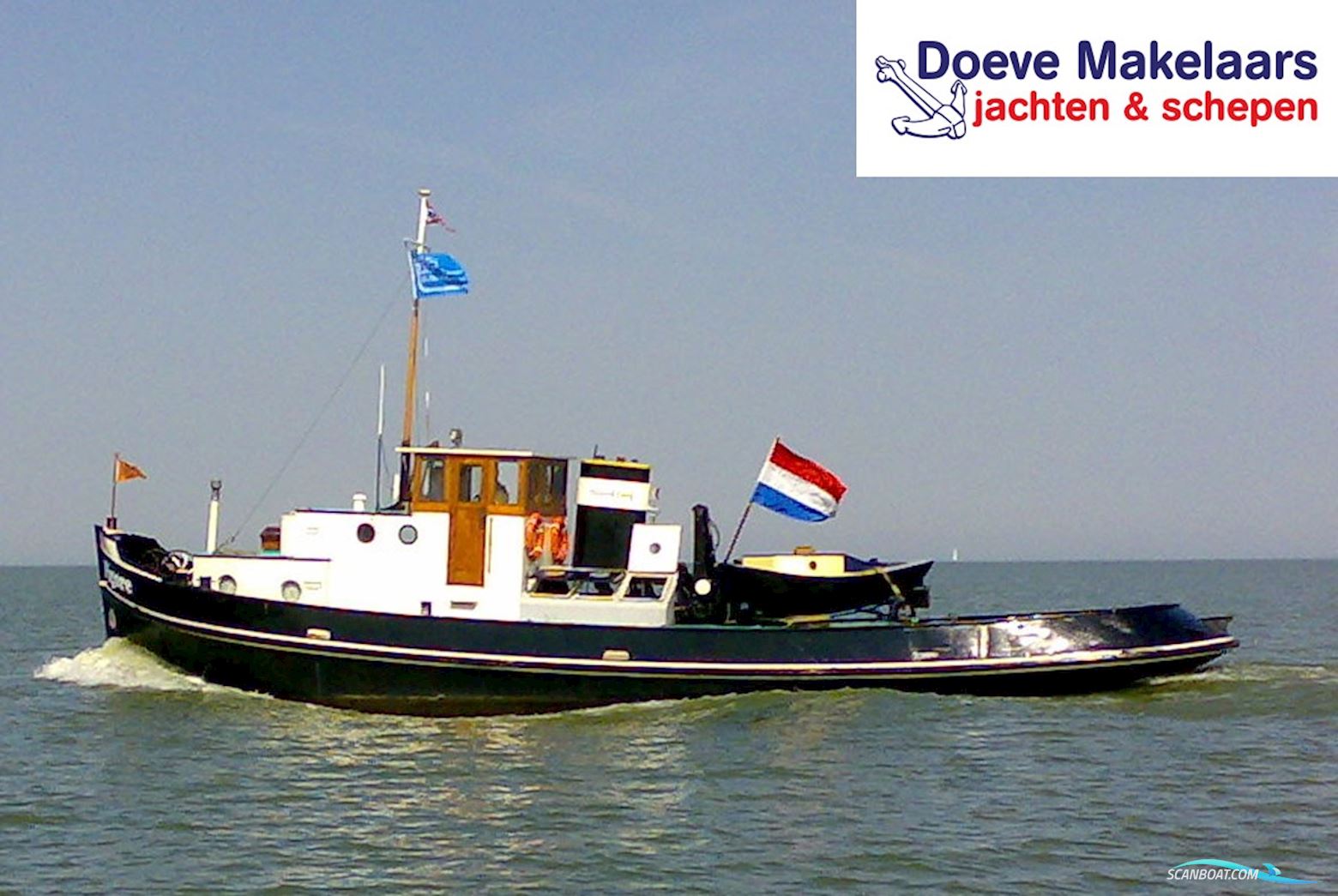 Sleepboot Figore Met Cbb Live a board / River boat 1939, with Industrie<br />3VD6 Lucht Gestart engine, The Netherlands