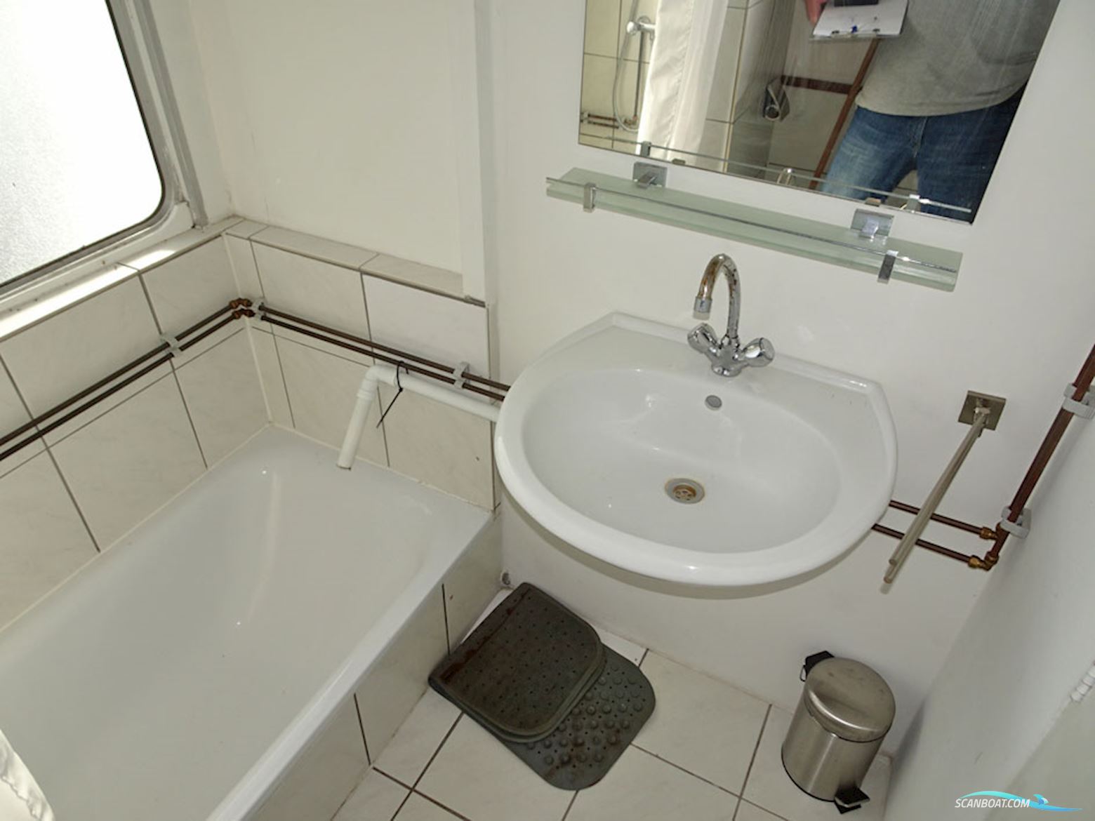 Accommodatie / Hotelschip met UBC