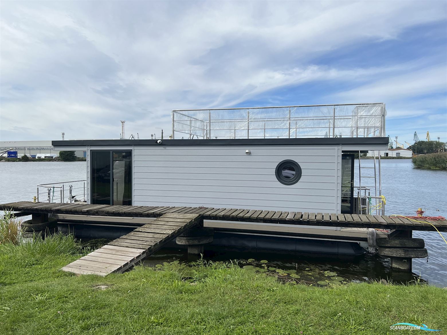 Aqua-House Hausboot Harmonia 340L