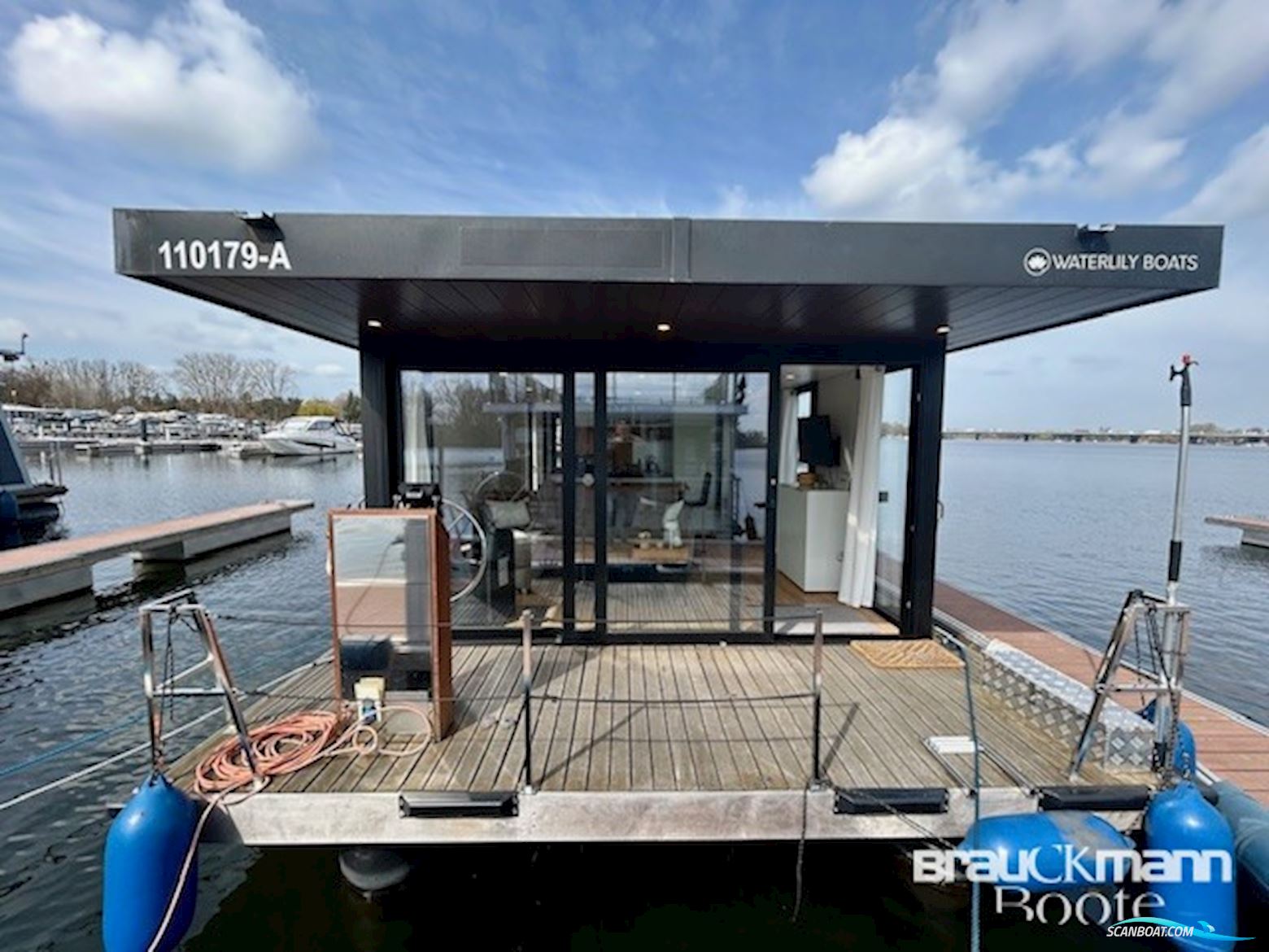 Composite LDA (Portugal) Composite LDA (Portugal) Waterlily Large Canal