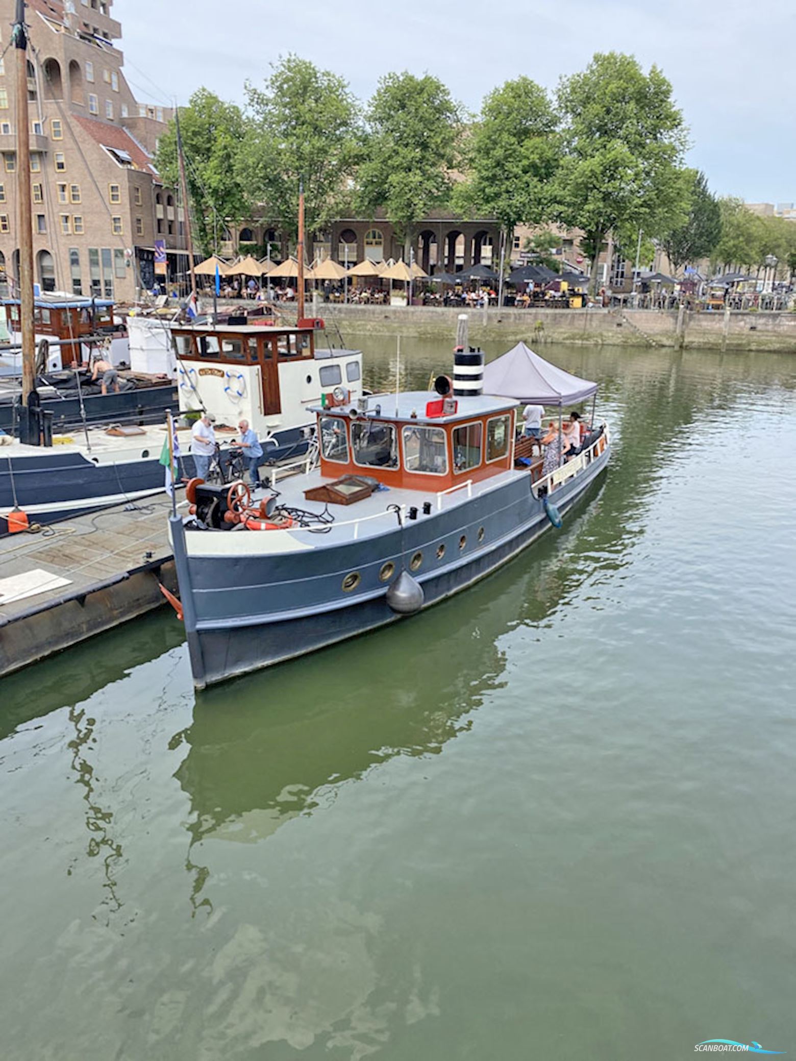 Dockyard 13, Motor tender