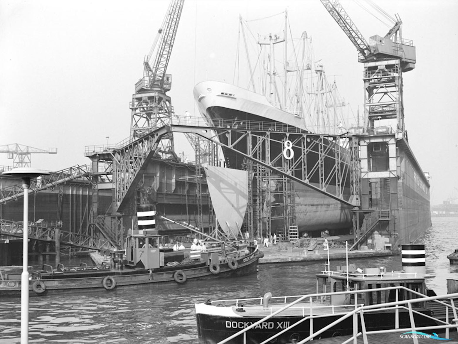 Dockyard 13, Motor tender