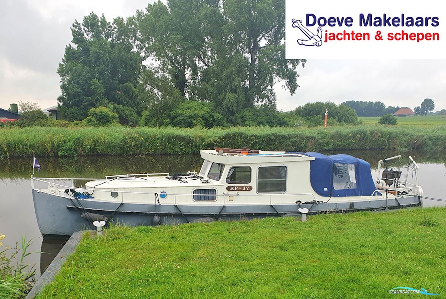 ex Politieboot RP37 Live a board / Riverboat 1942, with Vetus Deutz<br />DT43 engine, The Netherlands