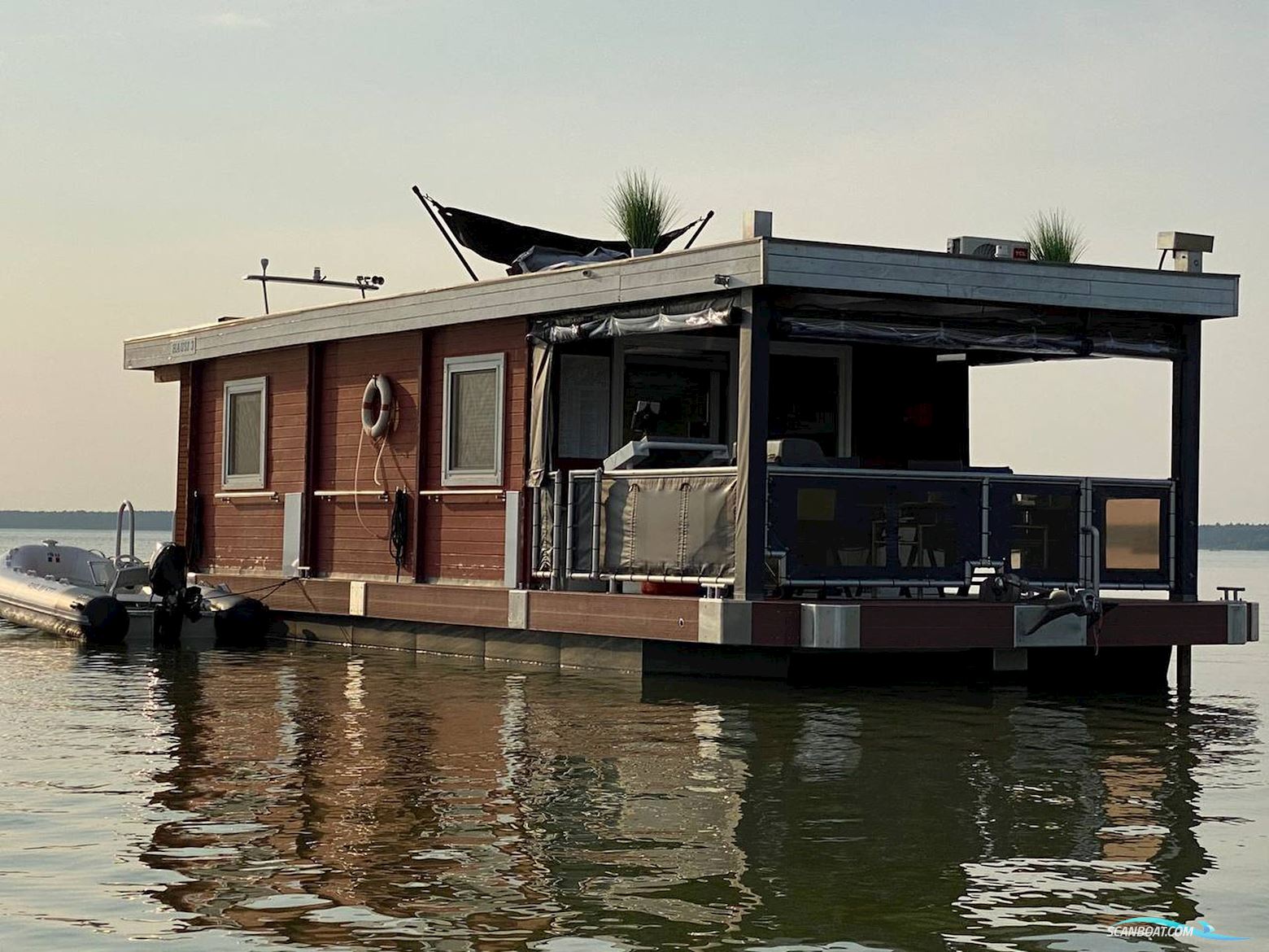 Exklusives Hausboot