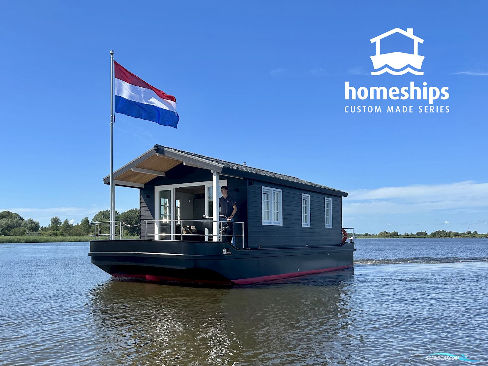 Homeship Vaarchalet 1250D Luxe Houseboat