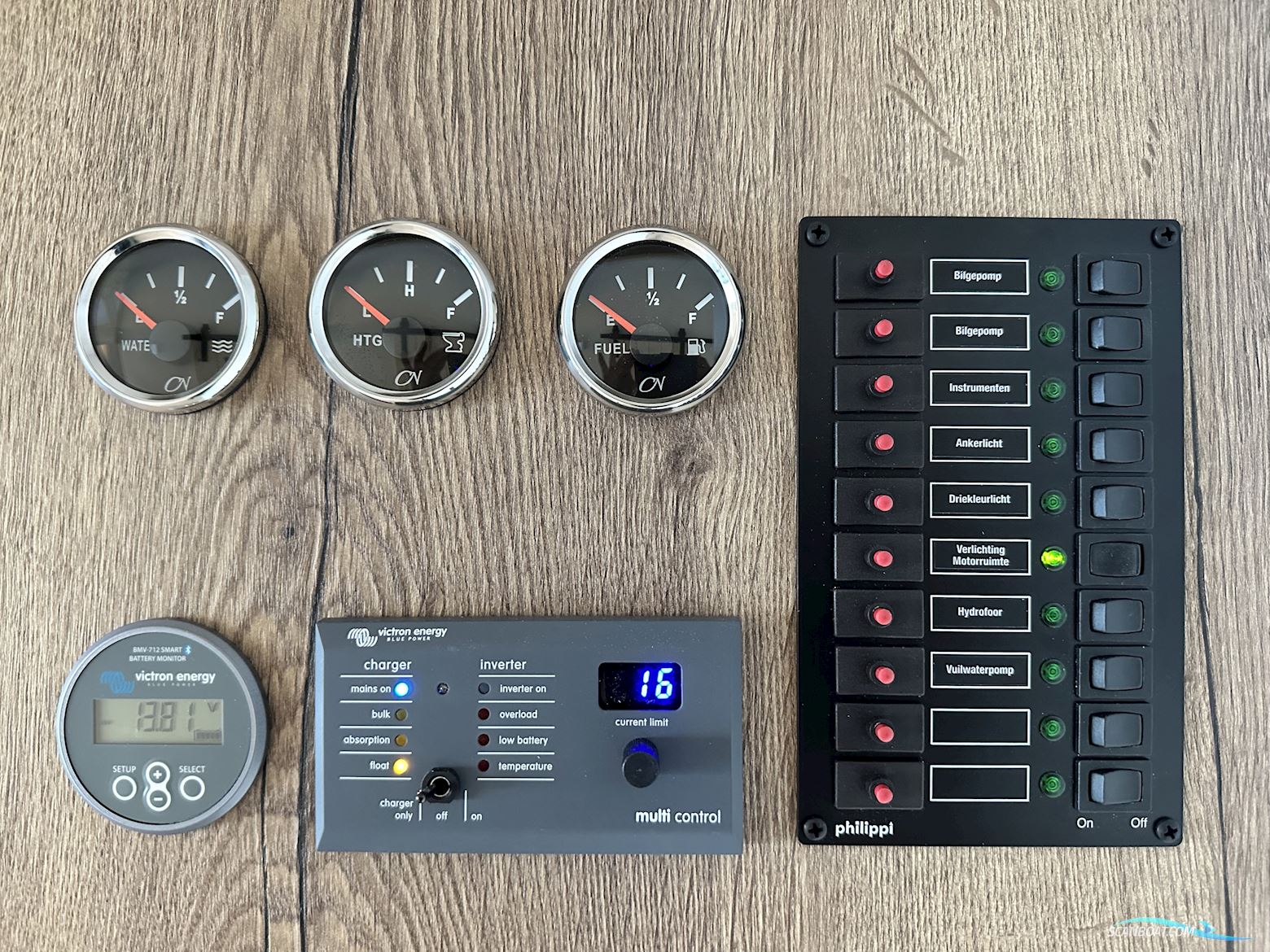 Homeship Vaarchalet 1250D Luxe Houseboat