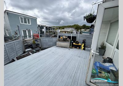 Houseboat Live a board / Riverboat 0, United Kingdom