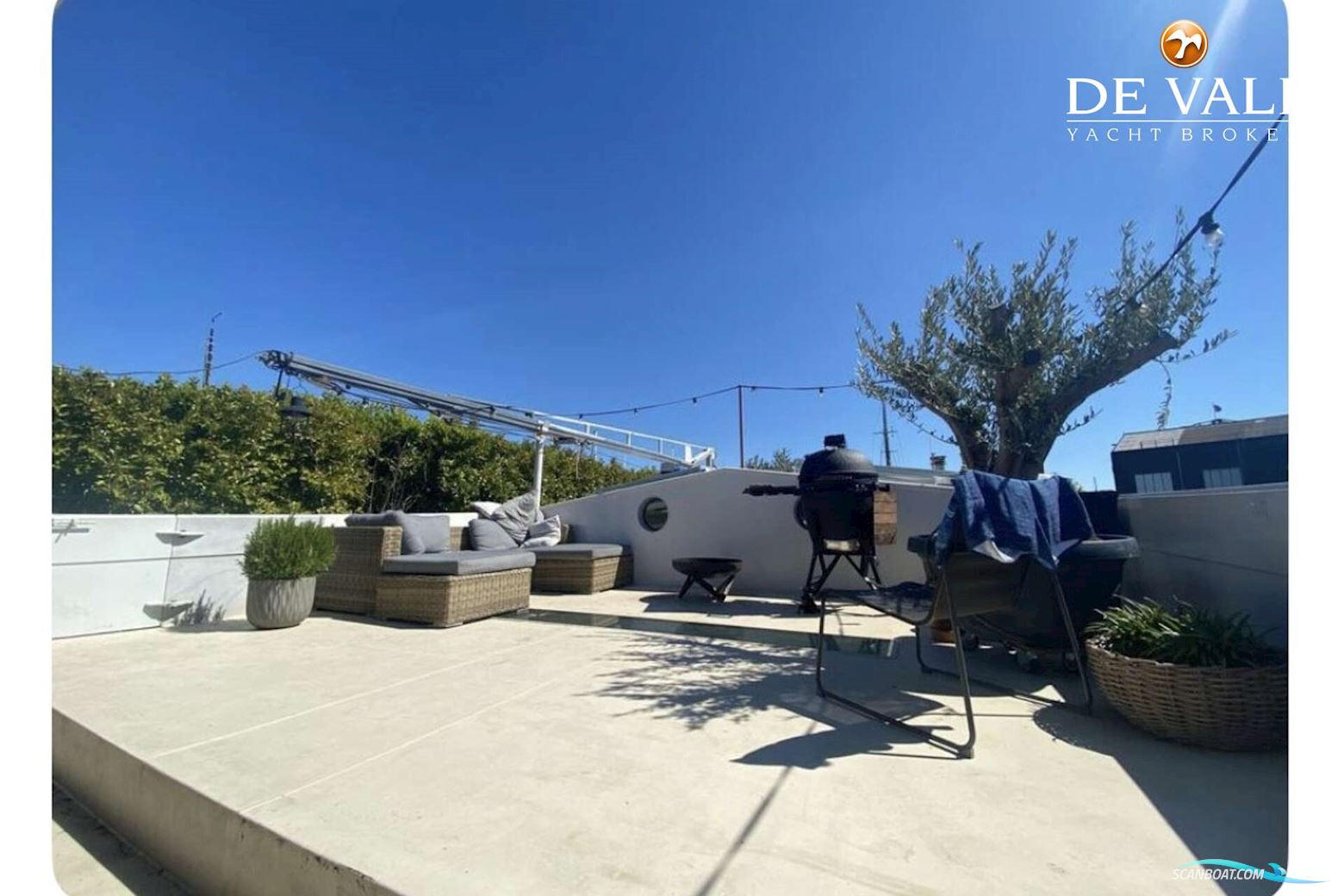 Houseboat Waterloft Luxemotor