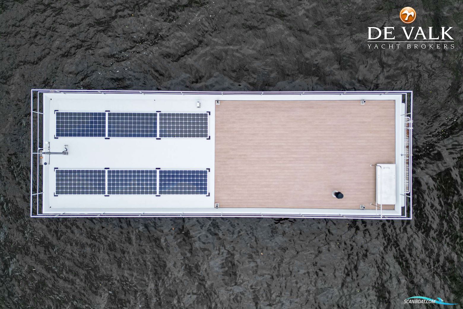 Houseboat Waterloft Luxemotor