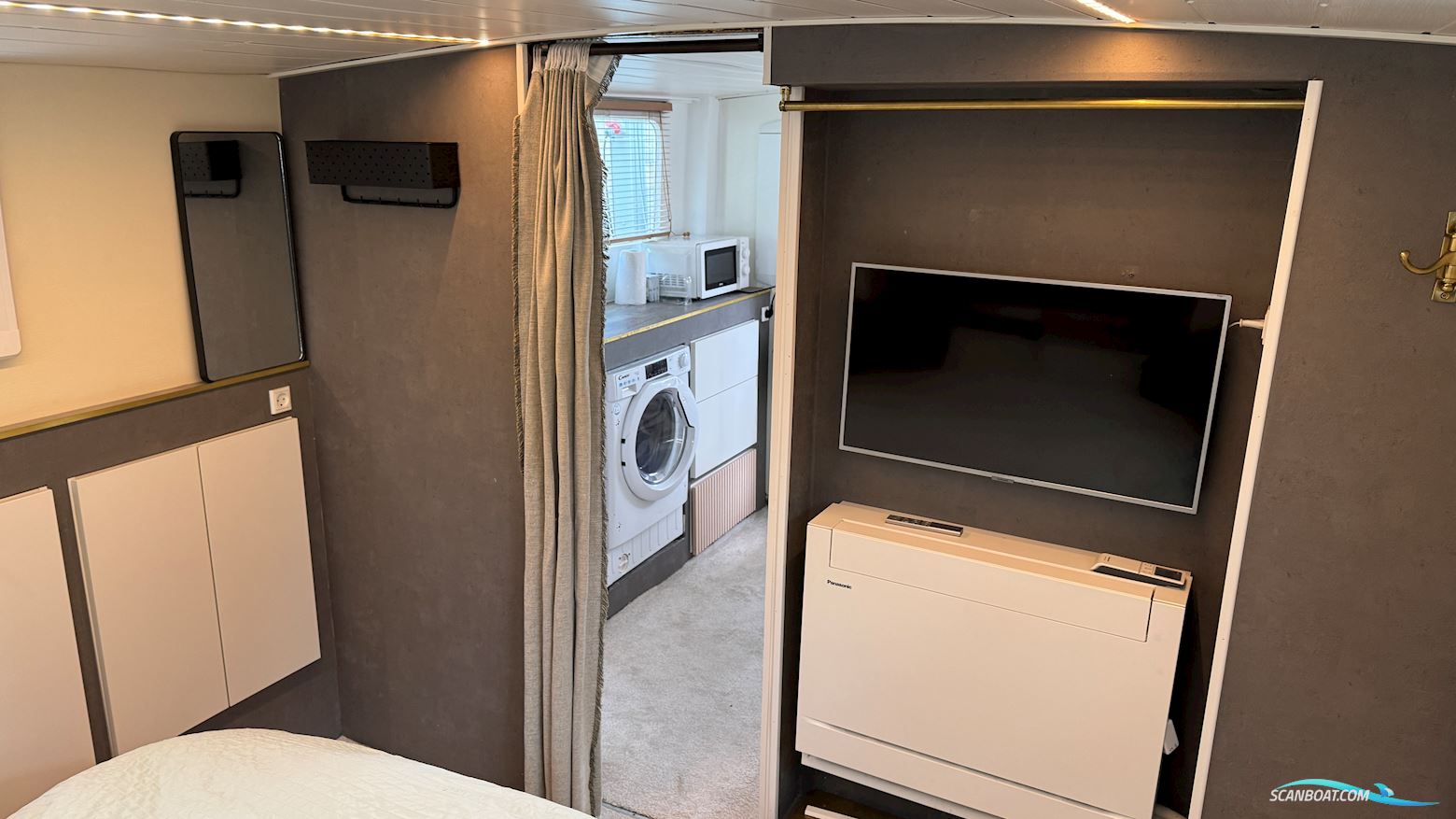 Husbåd i Tuborg Havn