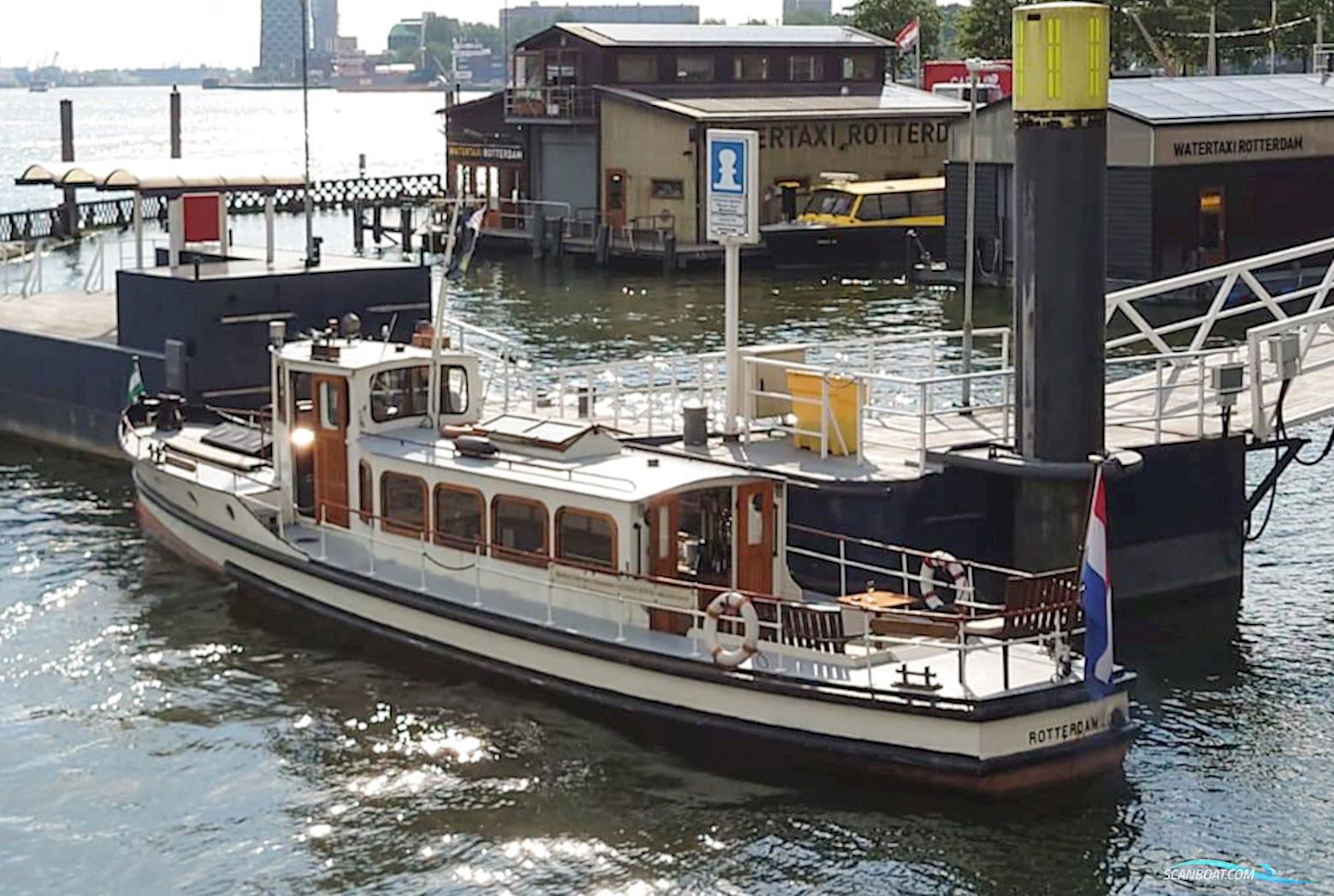 Klassieke Salonboot 12 Pers