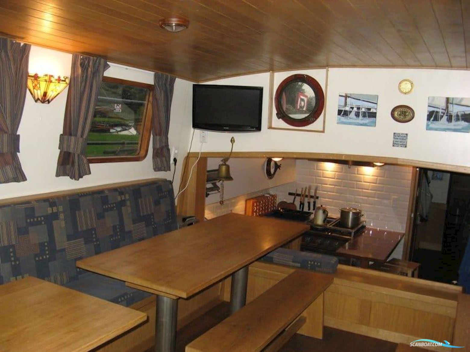 Klipperaak Charter, Woonschip