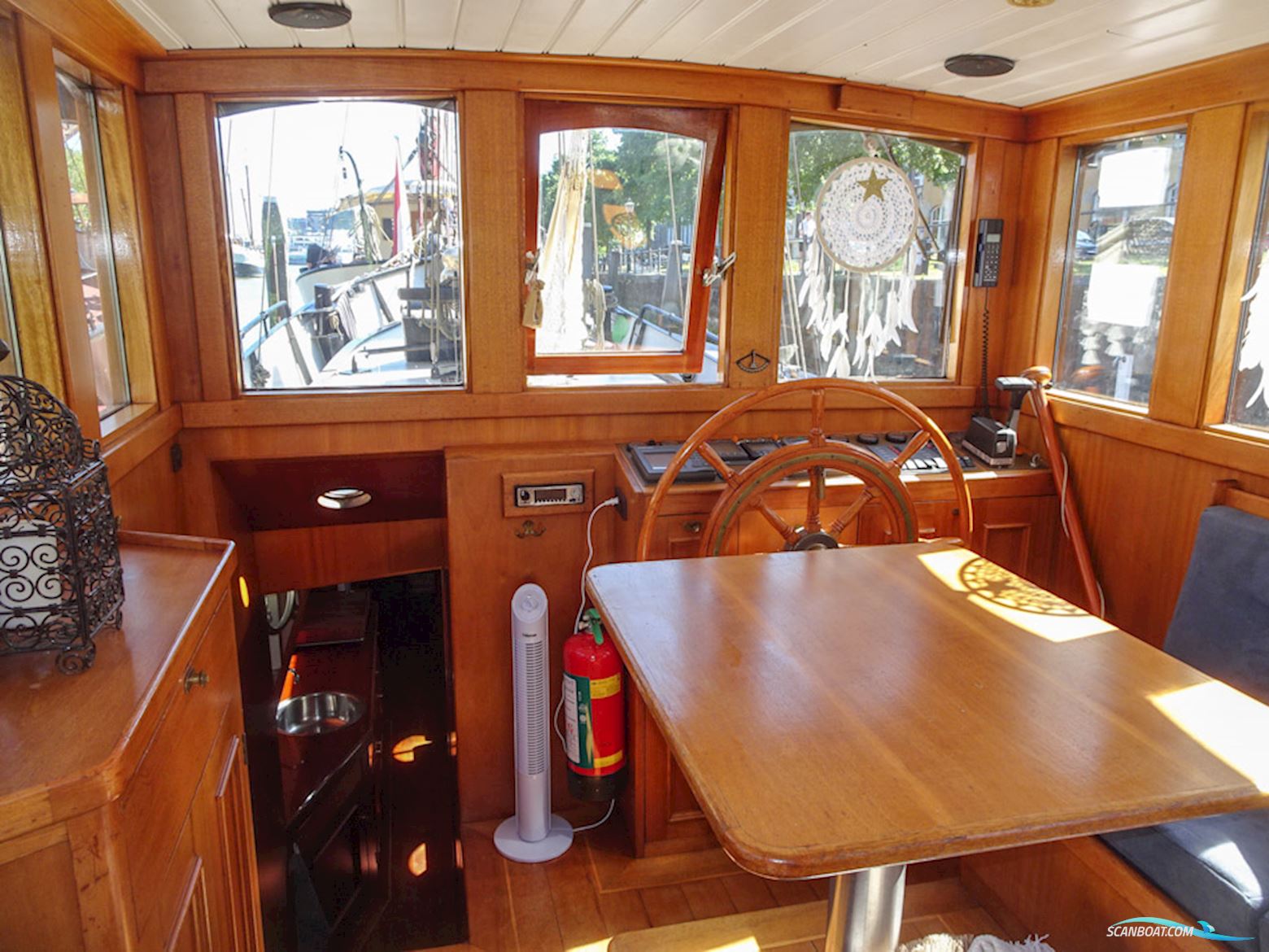 Kotter varend woonschip 14.95